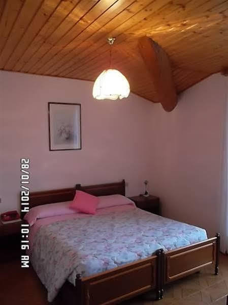 Hotel Residence La Rosa Кастионе дела Презолана Екстериор снимка